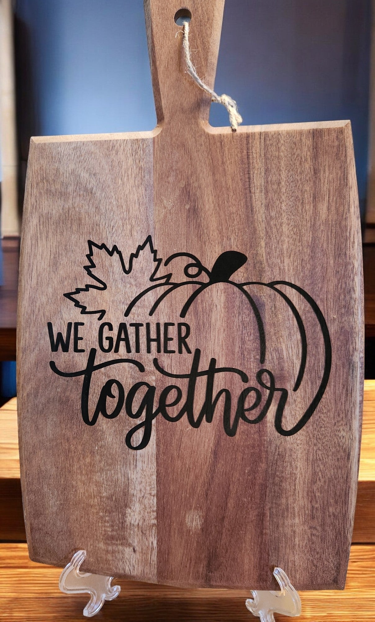 Acacia Wood Cutting Board with Handle